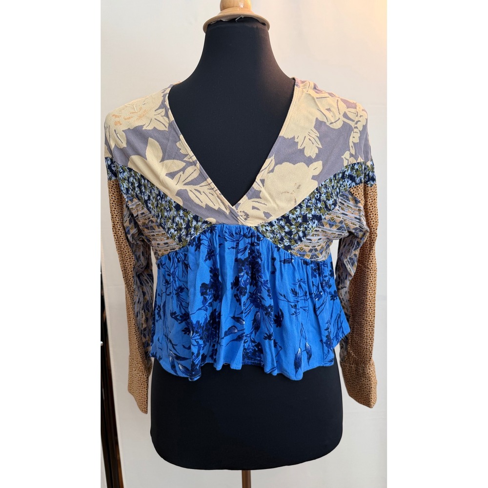 Free People Mixed Floral Patchwork Peplum Blouse Blue Tan V-Neck Women's Small
